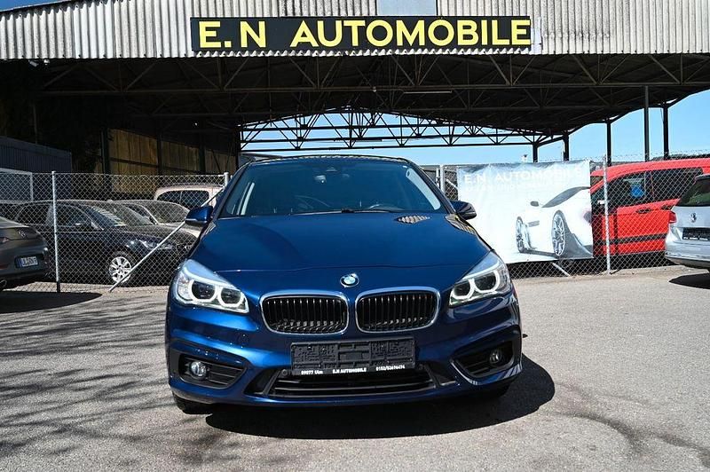 Blau Gebraucht 2016 BMW 218 Advantage Van / Kleinbus | 13.200 € (Fairer Preis) - Bild 1/4