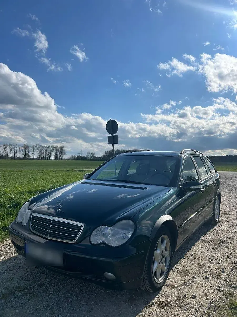 Gebraucht Mercedes 200 116 PS (85 kW) 2001 Grün Kombi