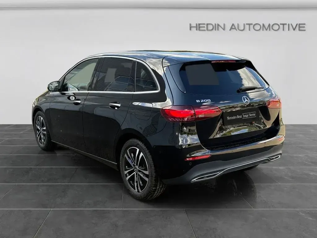 Gebraucht Mercedes B200 Progressive 163 PS (119 kW) 2023 Schwarz Kleinwagen