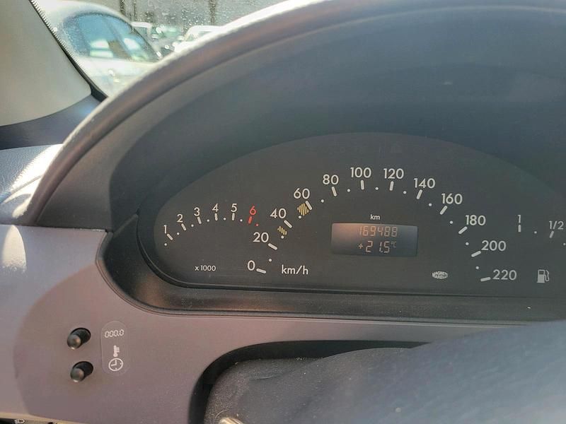 Second-hand Mercedes A140 85 CP (62 kW) 2000 Gri Hatchback