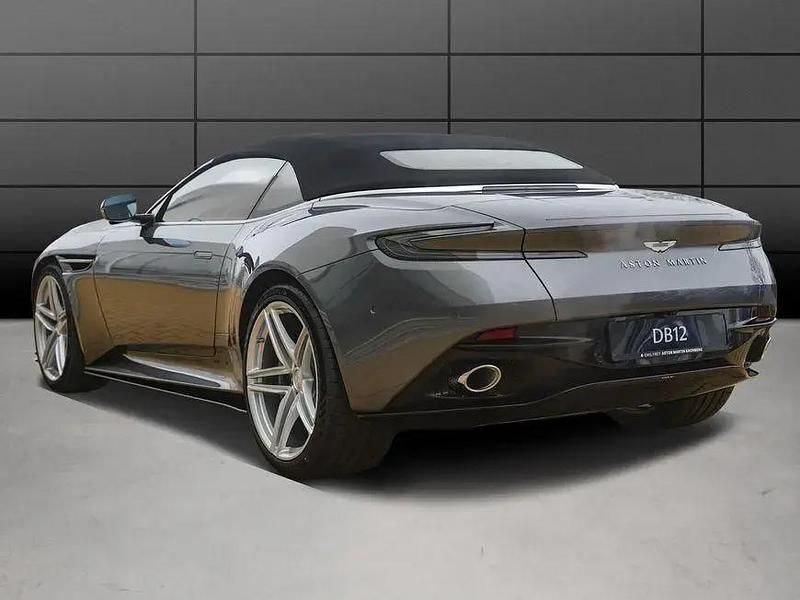 Neu Aston Martin DB12 680 PS (500 kW) 2025 Silber