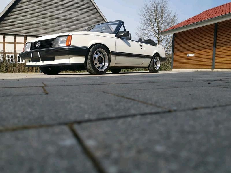 Gebraucht Opel Ascona 90 PS (66 kW) 1986 Weiß Cabrio