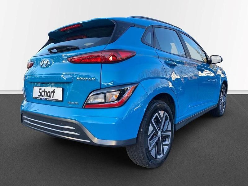 Gebraucht Hyundai Kona Select 100 kW (136 PS) 2022 Dive in jeju / sol SUV
