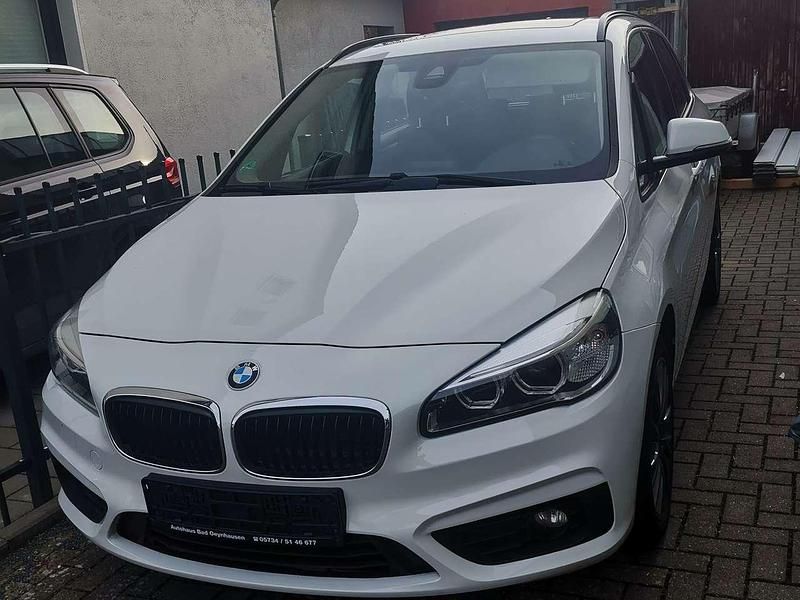 Gebraucht 2016 BMW 216 Active Tourer Sport Line Van / Kleinbus | 8.000 € (Teuer) - Bild 1/2