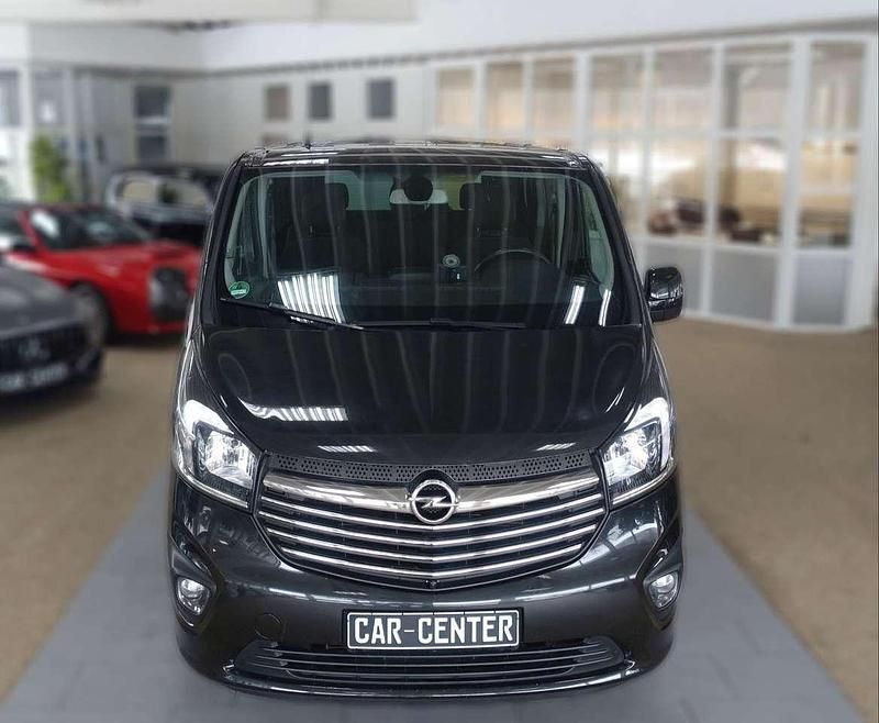 Gebraucht Opel Vivaro 125 PS (91 kW) 2018 Schwarz Van / Kleinbus