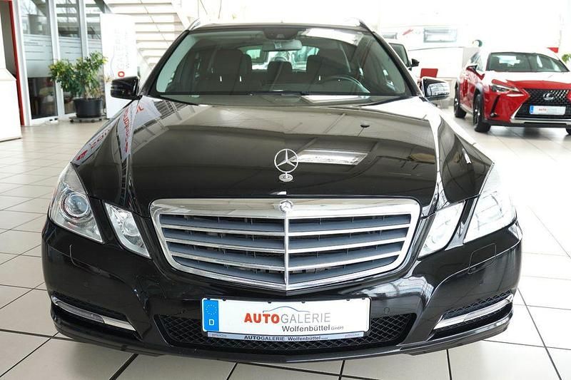 Second-hand Mercedes E300 231 CP (169 kW) 2012 Negru Break