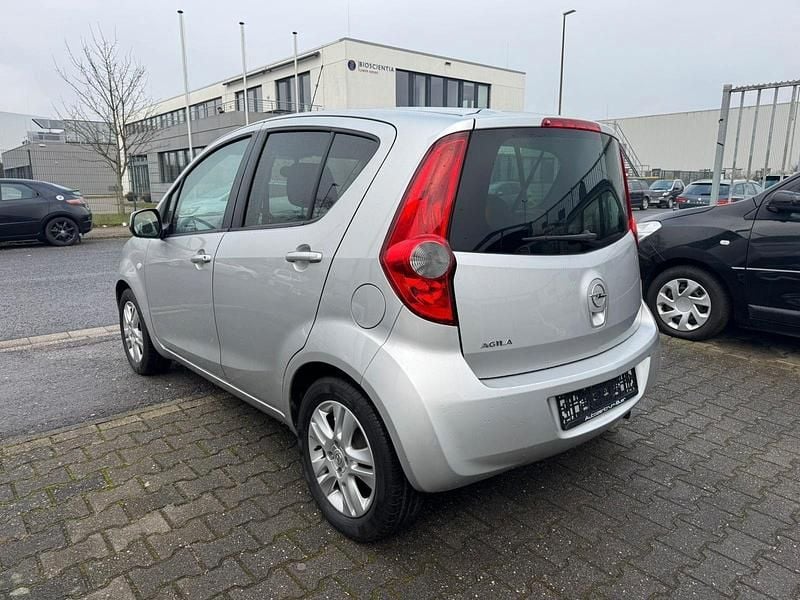 Gebraucht Opel Agila Edition 94 PS (69 kW) 2012 Silber Kleinwagen