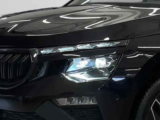 Gebraucht Skoda Kamiq Selection 150 PS (110 kW) 2025 Blackmagic perleffekt SUV