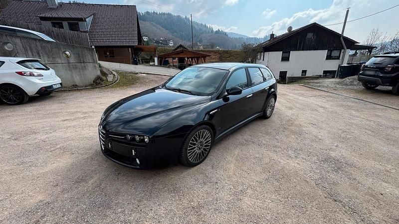 Gebraucht Alfa Romeo 159 Ti 260 PS (191 kW) 2011 Schwarz Kombi