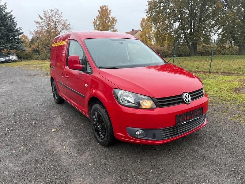 Rot Gebraucht 2015 VW Caddy Van / Kleinbus | 5.900 € (Superpreis) - Bild 1/4