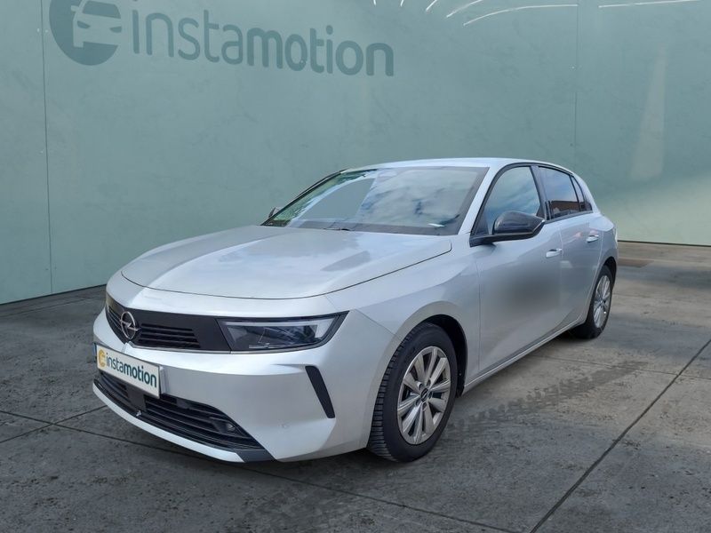 Silber Gebraucht 2024 Opel Astra Enjoy Limousine | 26.540 € (Teuer) - Bild 1/4