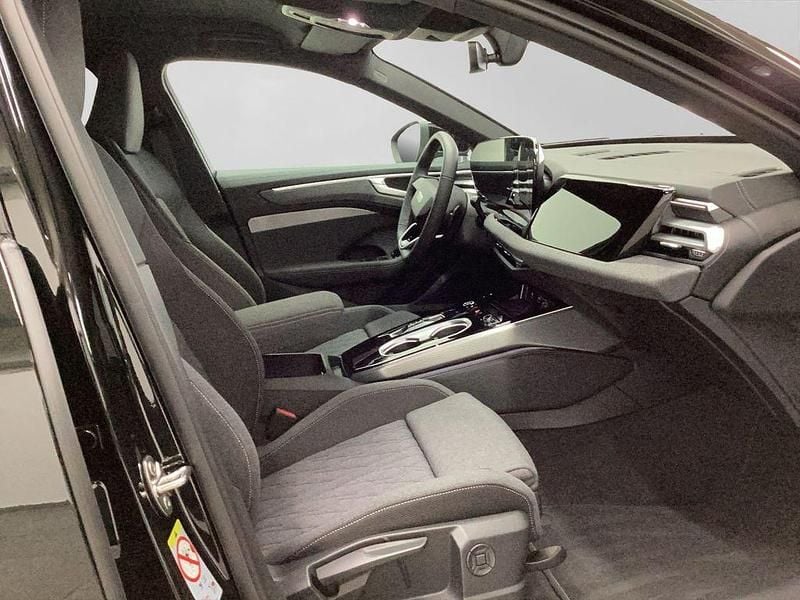 Neu Audi A6 S-Line 204 PS (150 kW) 2025 Schwarz Kombi