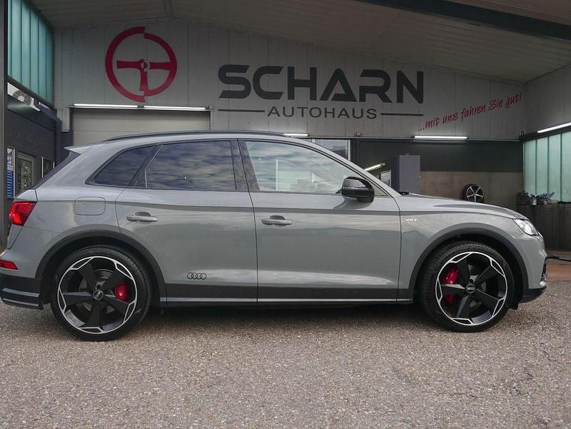 Grau Gebraucht 2017 Audi SQ5 Sport SUV | 37.700 € - Bild 1/4