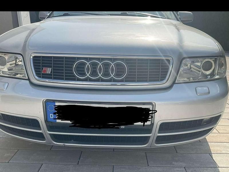 Gebraucht Audi S4 265 PS (194 kW) 1999 Silber Limousine