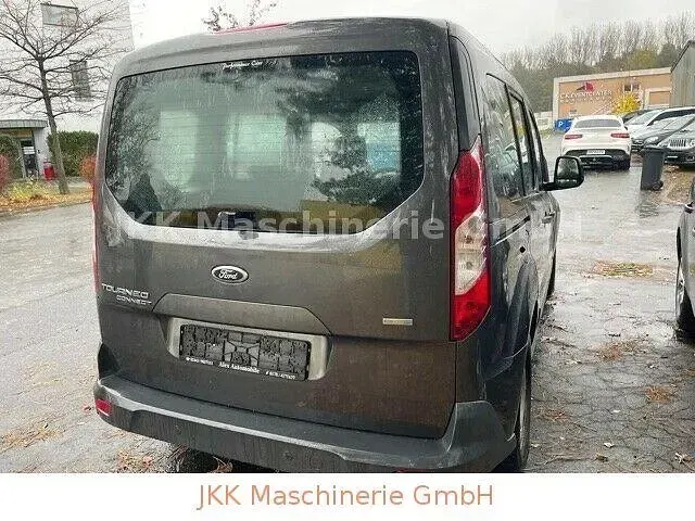 Gebraucht Ford Tourneo Connect Trend 101 PS (74 kW) 2016 Grau metallic Van / Kleinbus