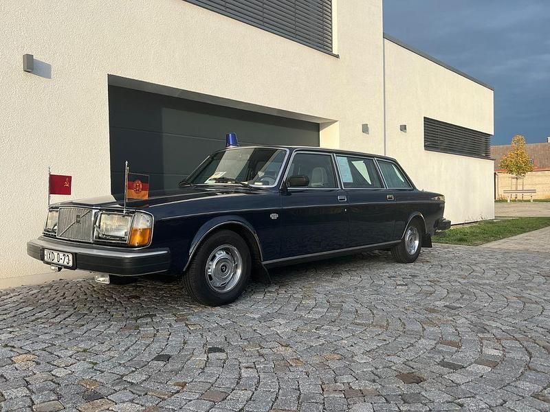 Gebraucht Volvo 264 Executive 140 PS (102 kW) 1977 Blau Limousine