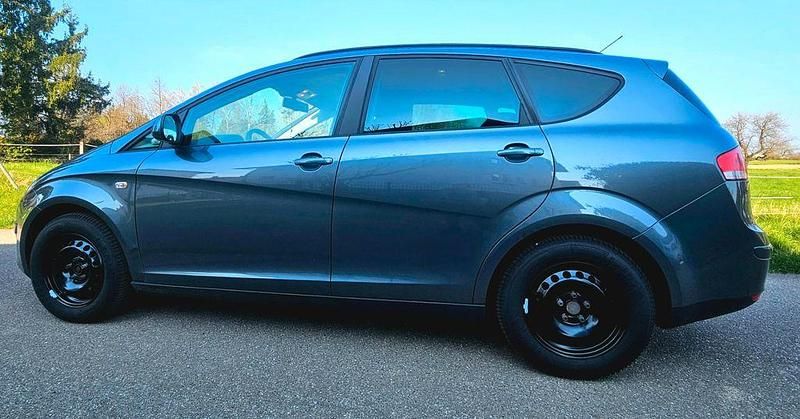 Gebraucht Seat Altea 125 PS (91 kW) 2014 Grau Van / Kleinbus