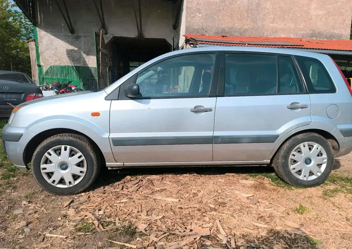 Gebraucht Ford Fusion 80 PS (58 kW) 2006 Silber Kleinwagen