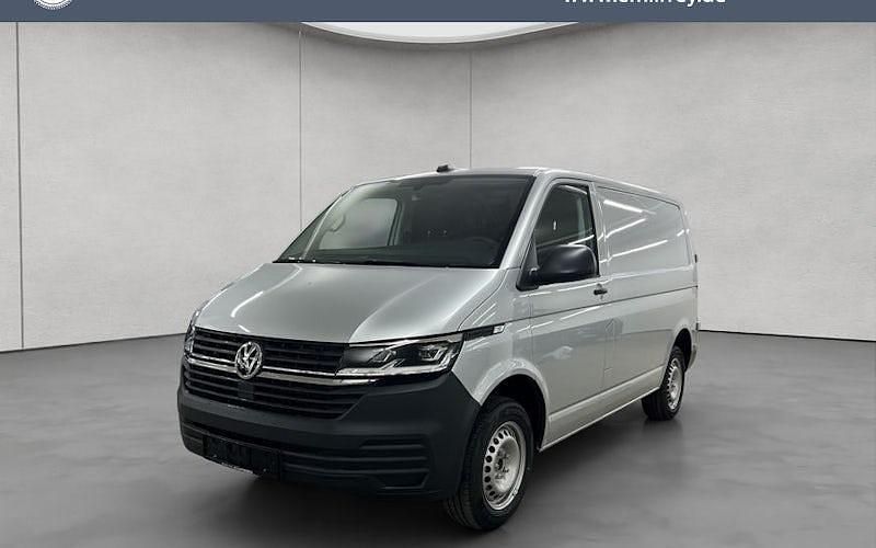 Gebraucht VW Transporter Trendline 150 PS (110 kW) 2025 Silber Van