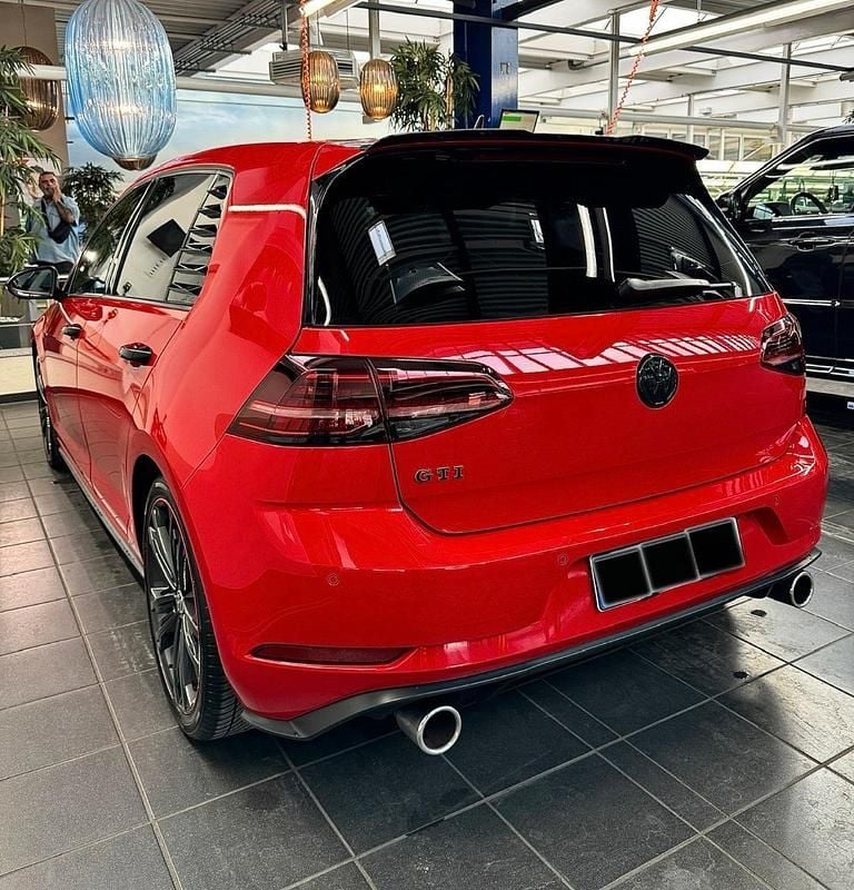 Rot Gebraucht 2019 VW Golf VII GTI Kleinwagen | 18.590 € (Superpreis) - Bild 1/4