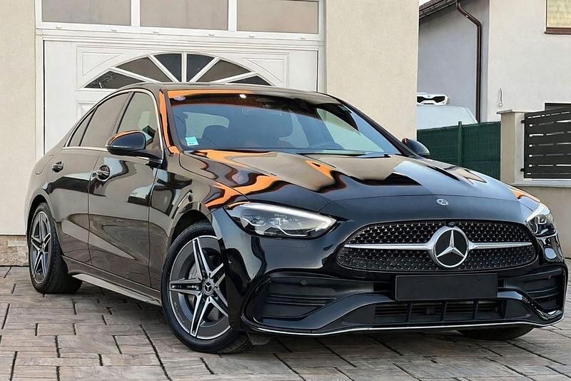 Schwarz Gebraucht 2022 Mercedes C200 AMG Limousine | 33.990 € (Fairer Preis) - Bild 1/4