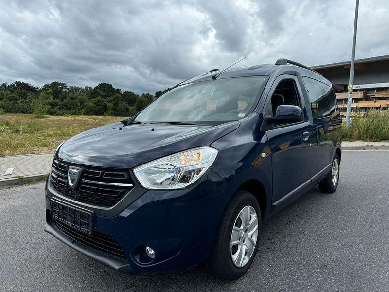 Blau Gebraucht 2018 Dacia Dokker Comfort Van | 11.490 € (Etwas zu teuer) - Bild 1/4
