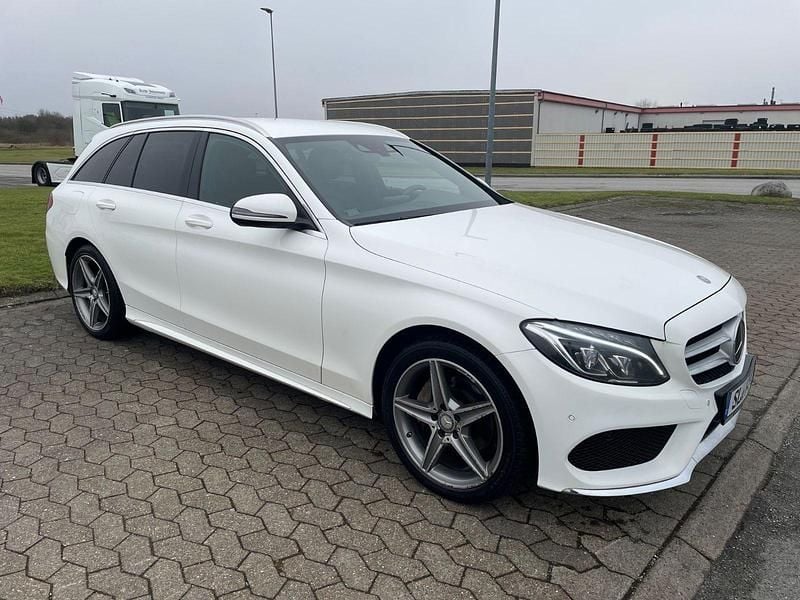 Gebraucht Mercedes C220 AMG line 170 PS (125 kW) 2016 Weiß Kombi