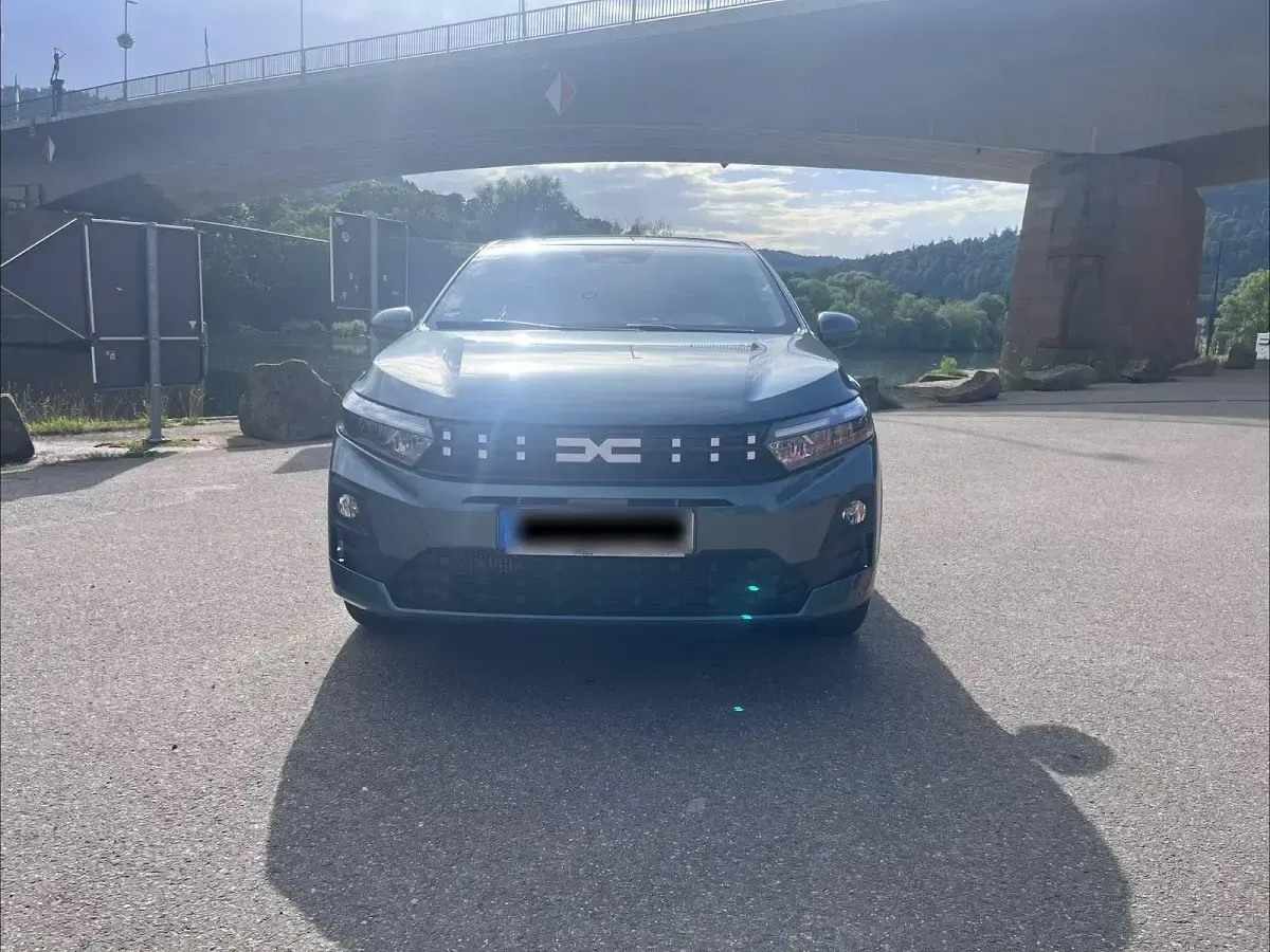 Gebraucht Dacia Sandero Expression 101 PS (74 kW) 2026 Grün Limousine