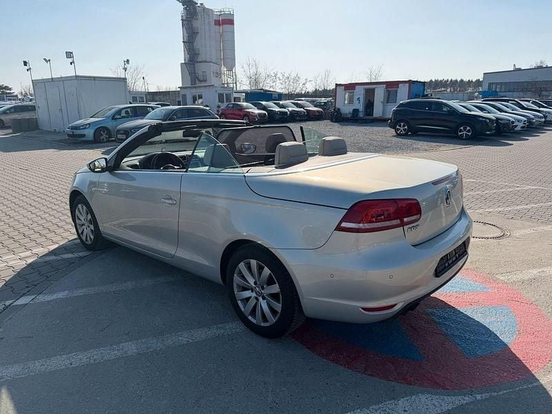 Gebraucht VW Eos Basis 140 PS (102 kW) 2013 Gold Cabrio