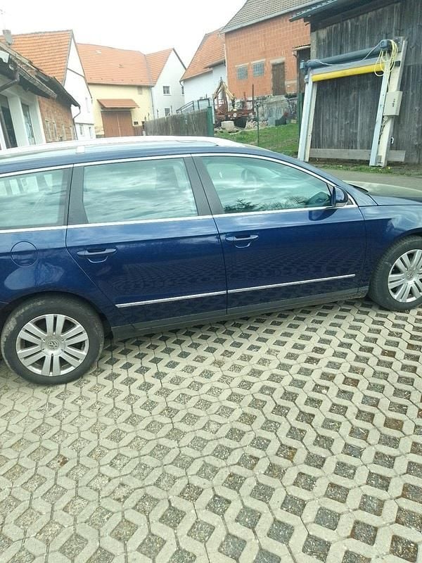 Używany VW Passat 170 KM (125 kW) 2006 Niebieski Kombi