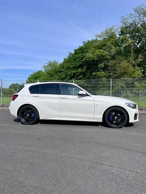 Gebraucht BMW 120 M Sport 190 PS (139 kW) 2018 Weiß Limousine