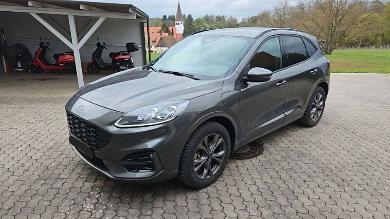 Grau Gebraucht 2021 Ford Kuga ST-Line X SUV | 23.400 € (Fairer Preis) - Bild 1/4