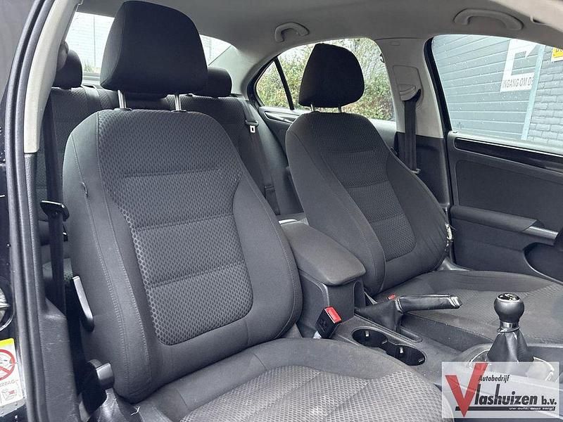 Gebraucht VW Jetta Highline 105 PS (77 kW) 2011 Schwarz Limousine