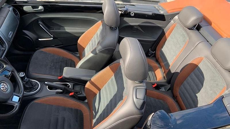 Gebraucht VW Beetle Karmann 105 PS (77 kW) 2016 Schwarz Kleinwagen