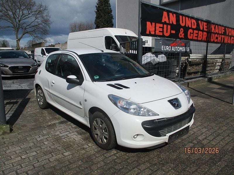 Gebraucht Peugeot 206+ 73 PS (53 kW) 2012 Weiß Kleinwagen