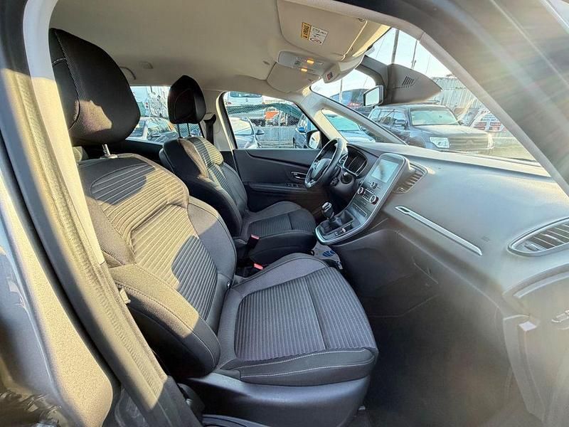 Gebraucht Renault Scénic IV Experience 116 PS (85 kW) 2017 Grau Van / Kleinbus
