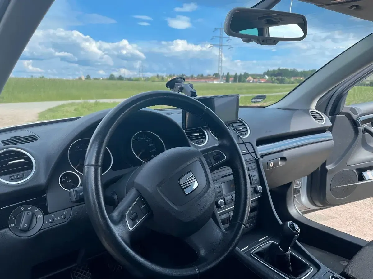 Gebraucht Seat Exeo Sport 143 PS (105 kW) 2010 Silber Limousine