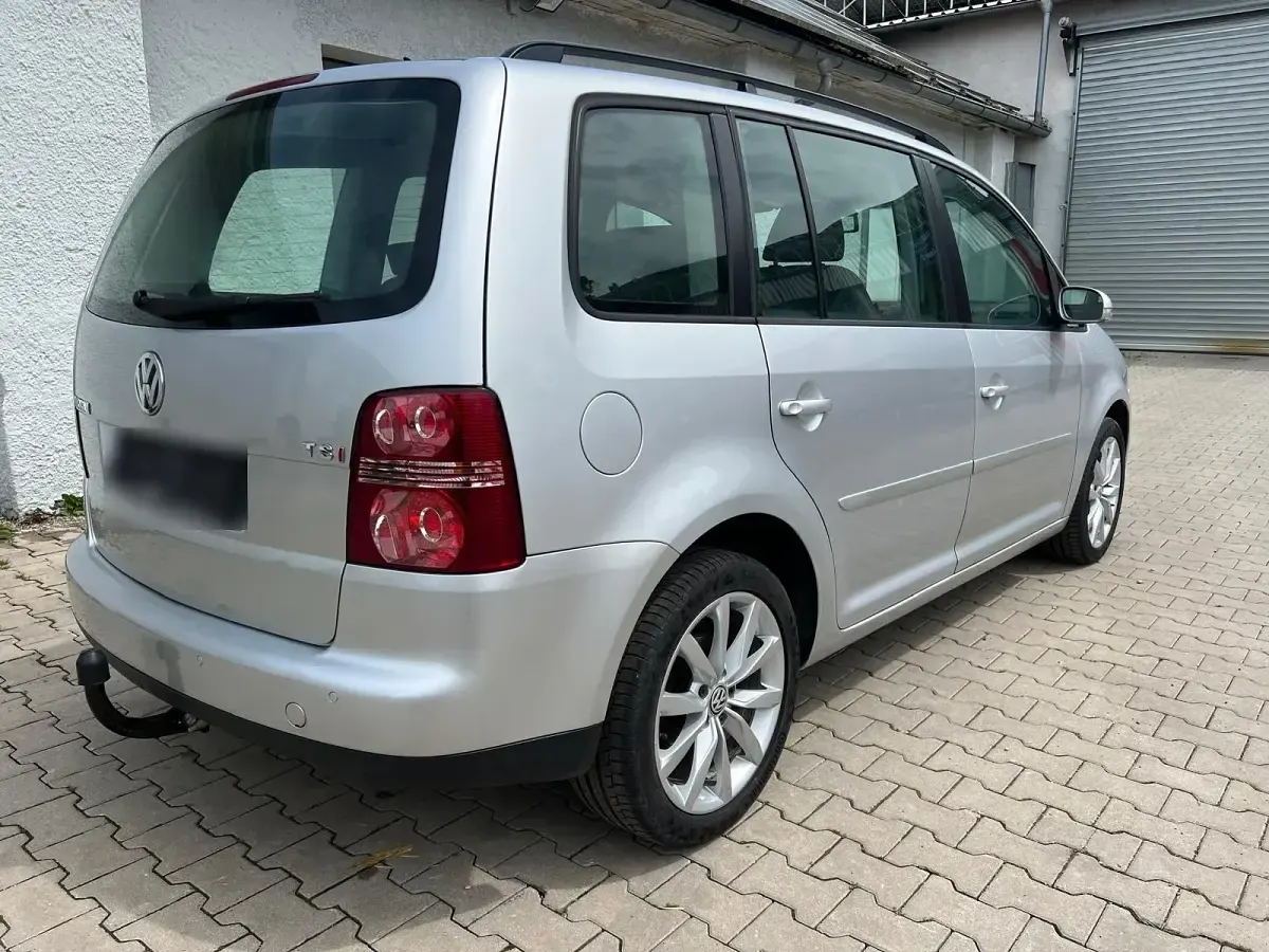 Gebraucht VW Touran 140 PS (102 kW) 2009 Grau Van / Kleinbus