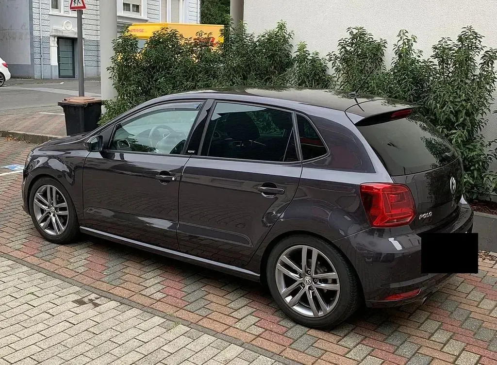 Gebraucht VW Polo Allstar 90 PS (66 kW) 2016 Grau Limousine