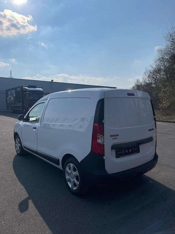 Gebraucht Dacia Dokker 90 PS (66 kW) 2016 Weiß Van / Kleinbus
