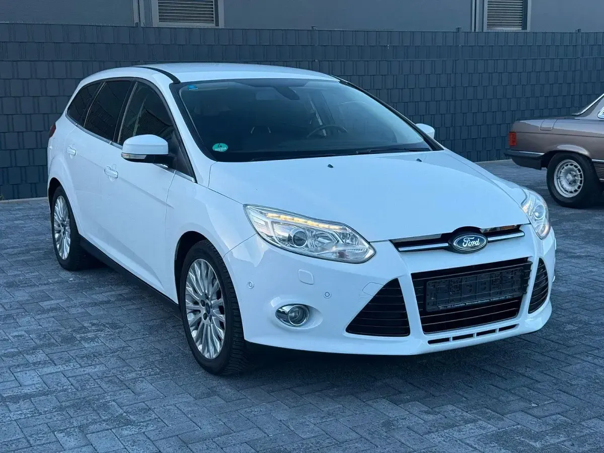 Brugt Ford Focus Titanium 150 HK (110 kW) 2012 Hvid Stationcar