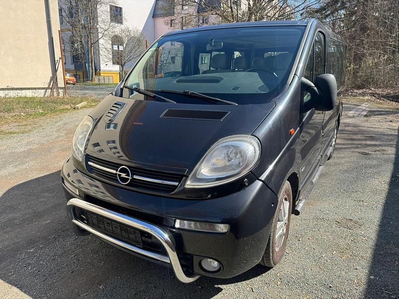 Gebraucht Opel Vivaro 101 PS (74 kW) 2003 Schwarz Van / Kleinbus