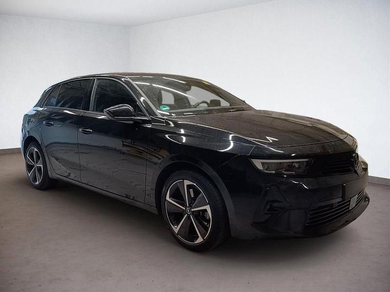 Gebraucht Opel Astra 136 PS (100 kW) 2024 Schwarz Limousine