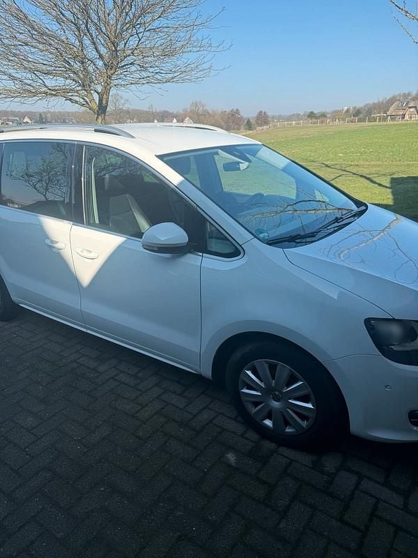 Gebraucht VW Sharan 150 PS (110 kW) 2019 Weiß Van / Kleinbus