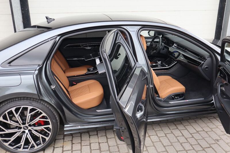 Grau Gebraucht 2023 Audi A8L Sport Limousine | 91.500 € (Fairer Preis) - Bild 1/4