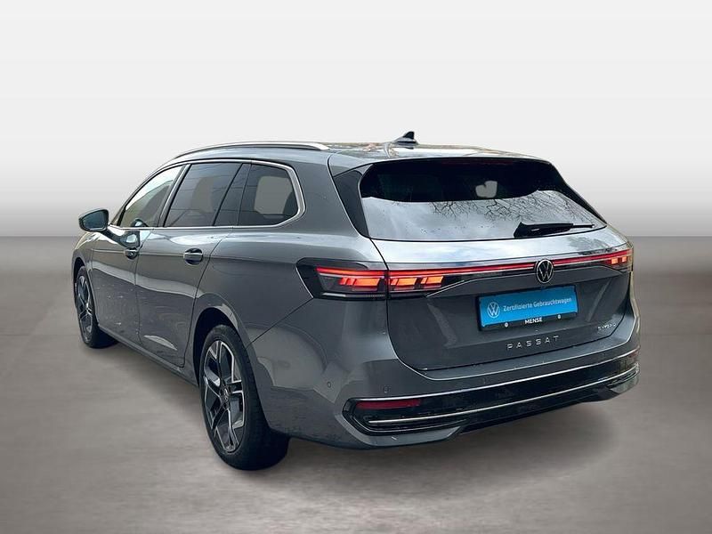 Gebraucht VW Passat Elegance 177 PS (130 kW) 2025 Diabasgrau Kombi