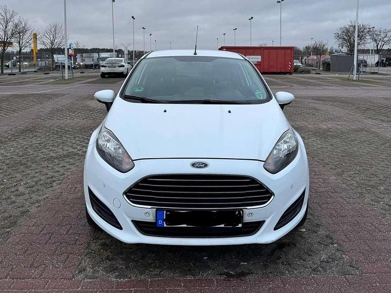 Gebraucht Ford Fiesta Trend 80 PS (58 kW) 2013 Limousine