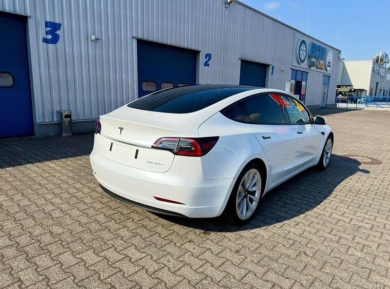 Gebraucht Tesla Model 3 Long Range AWD 366 kW (498 PS) 2022 Weiß Limousine