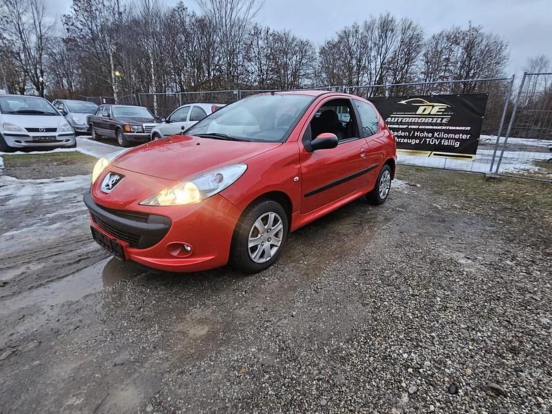 Rot Gebraucht 2010 Peugeot 206+ Kleinwagen | 3.250 € (Etwas zu teuer) - Bild 1/4
