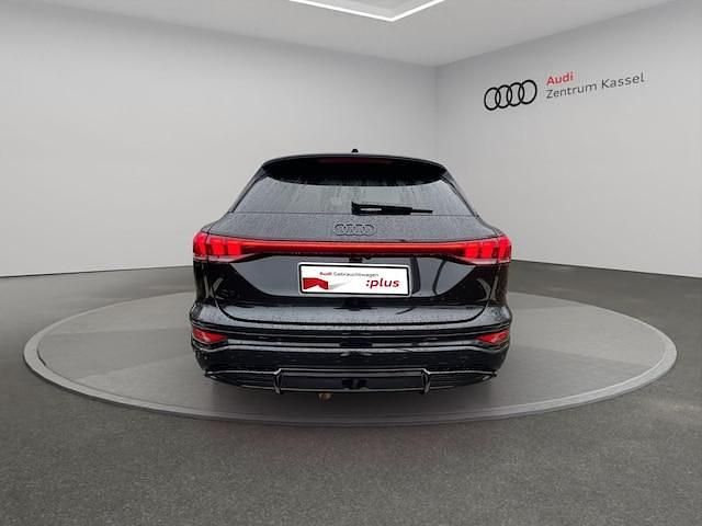 Gebraucht Audi Q6 e-tron Performance 225 kW (306 PS) 2025 Mythosschwarz metallic SUV